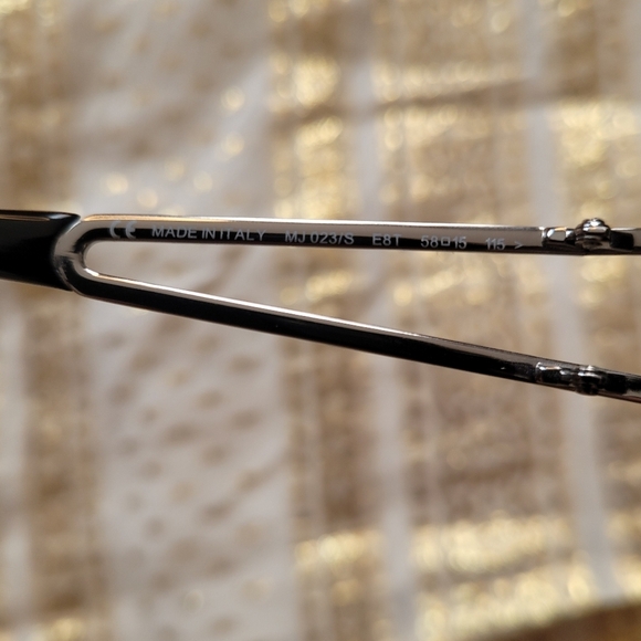 Marc Jacobs Stylish Black Sunglasses - Picture 6 of 8